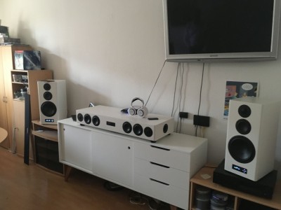 nuday_07.jpg (123.32 KiB) 2489 mal betrachtet A600 im stereobetrieb (erkennbar am ausgeschalteten display der as-450)