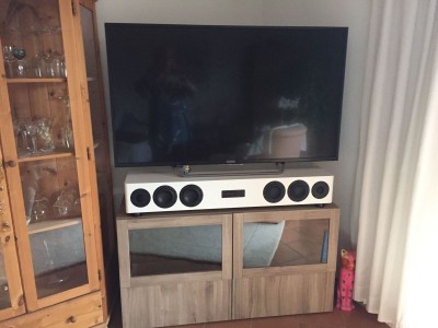 IMG_7690.JPG (165.15 KiB) 2196 mal betrachtet AS-450 auf Besta TV-Bank 129x64x40