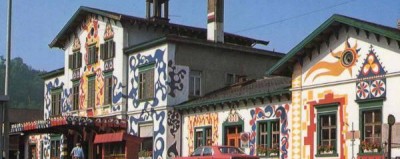 wo_ist_das_2012-11.jpg (51.07 KiB) 470 mal betrachtet Was ist so besonders an diesem Gebäude ?