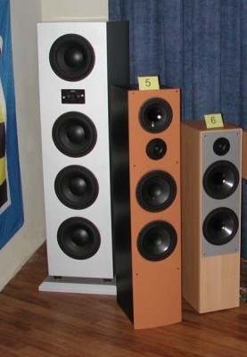 DSCN4074r.jpg (53.32 KiB) 2164 mal betrachtet Links im Bild der AW-4000