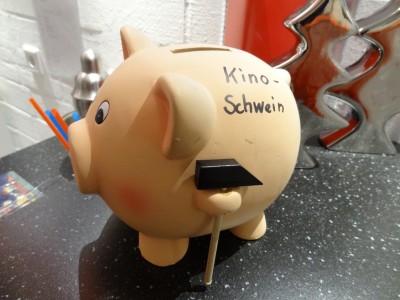 Hier wie angekündigt , mein Kino-Schwein