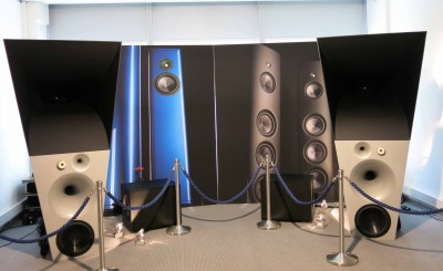 Magico Ultimate III (im Hintergrund nur Fotos)